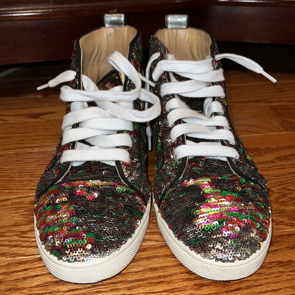 Gentle used women’s size 8 Christian Louboutin! - Picture 4 of 7